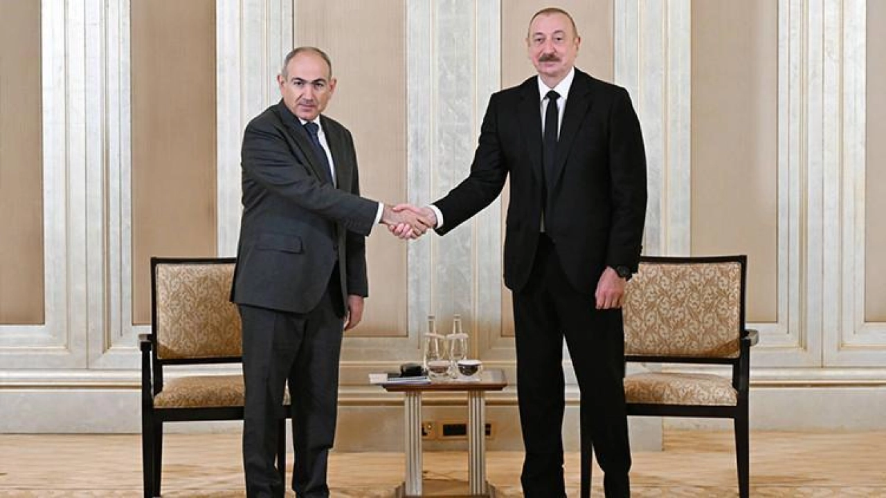 Aliyev ve Paşinyan Abu Dabi'de bir araya geldi