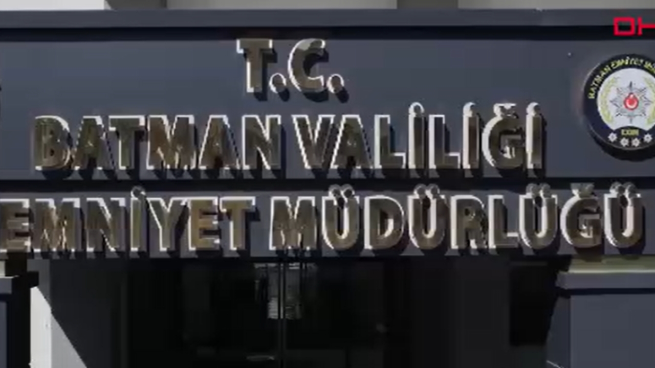 Çimento torbalarının altına gizlenmiş 27 kilo uyuşturucuyu ‘Mailo’ buldu