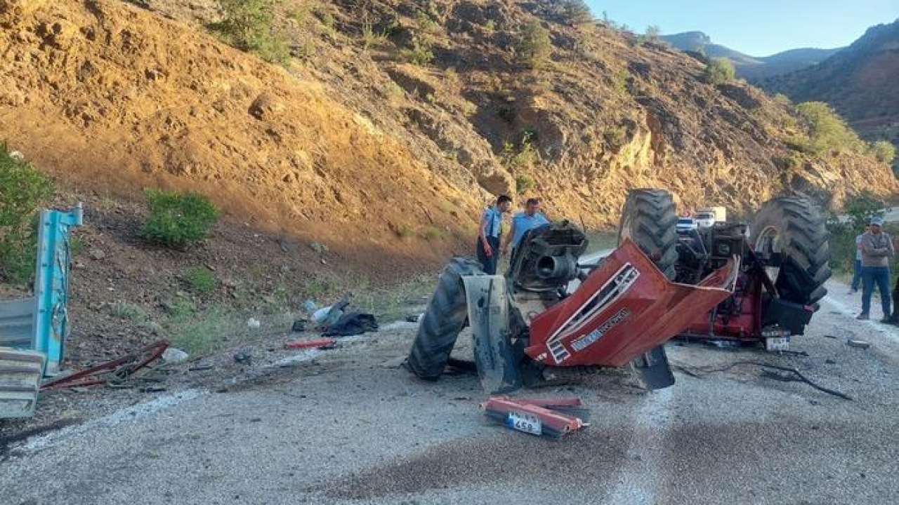 Devrilen traktörün sürücüsü öldü