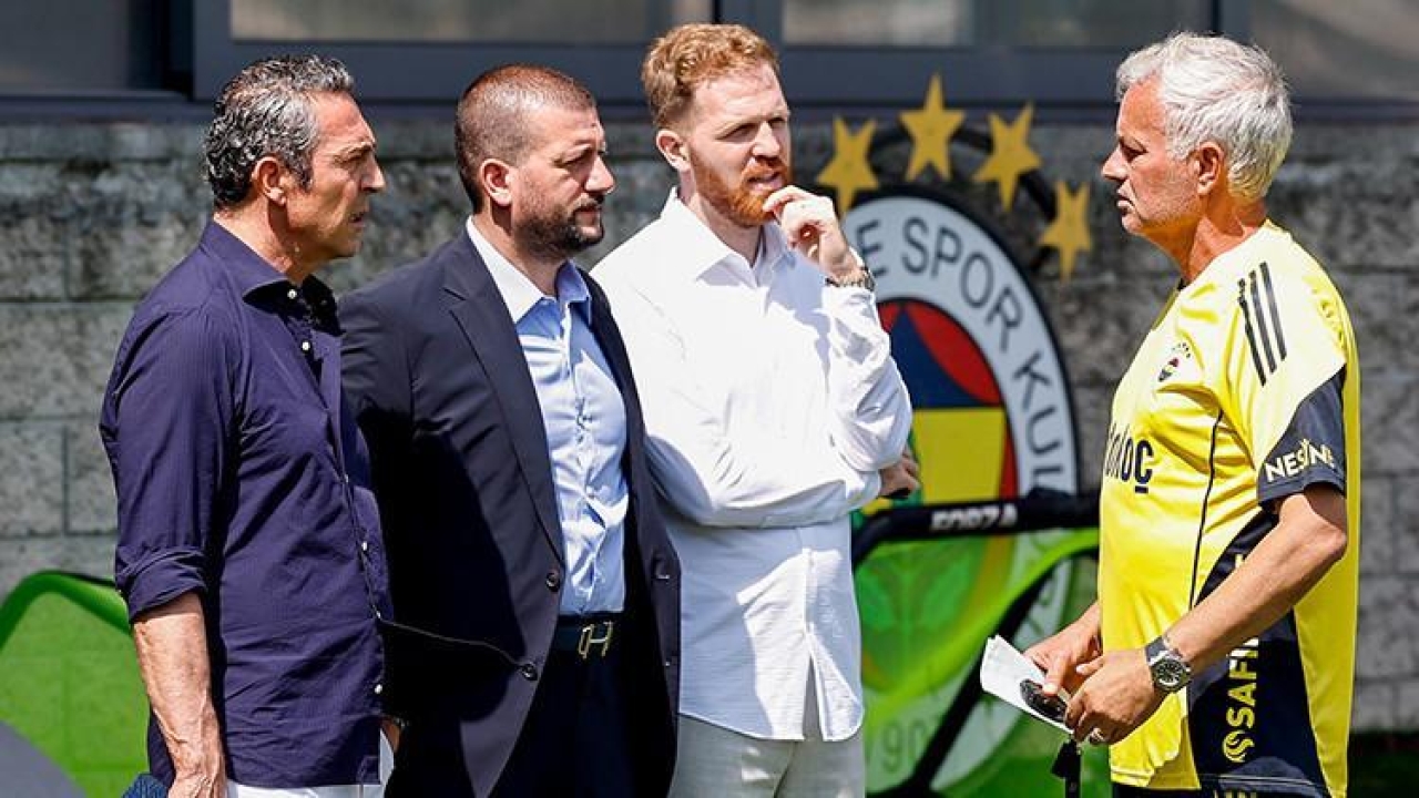 Fenerbahçe iki transferi birden bitiriyor! Yıldızlar imza için İstanbul'a gelecek