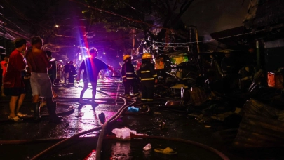 Filipinler'in Metro Manila feci yangın! En az 1.000 kişi evsiz kaldı