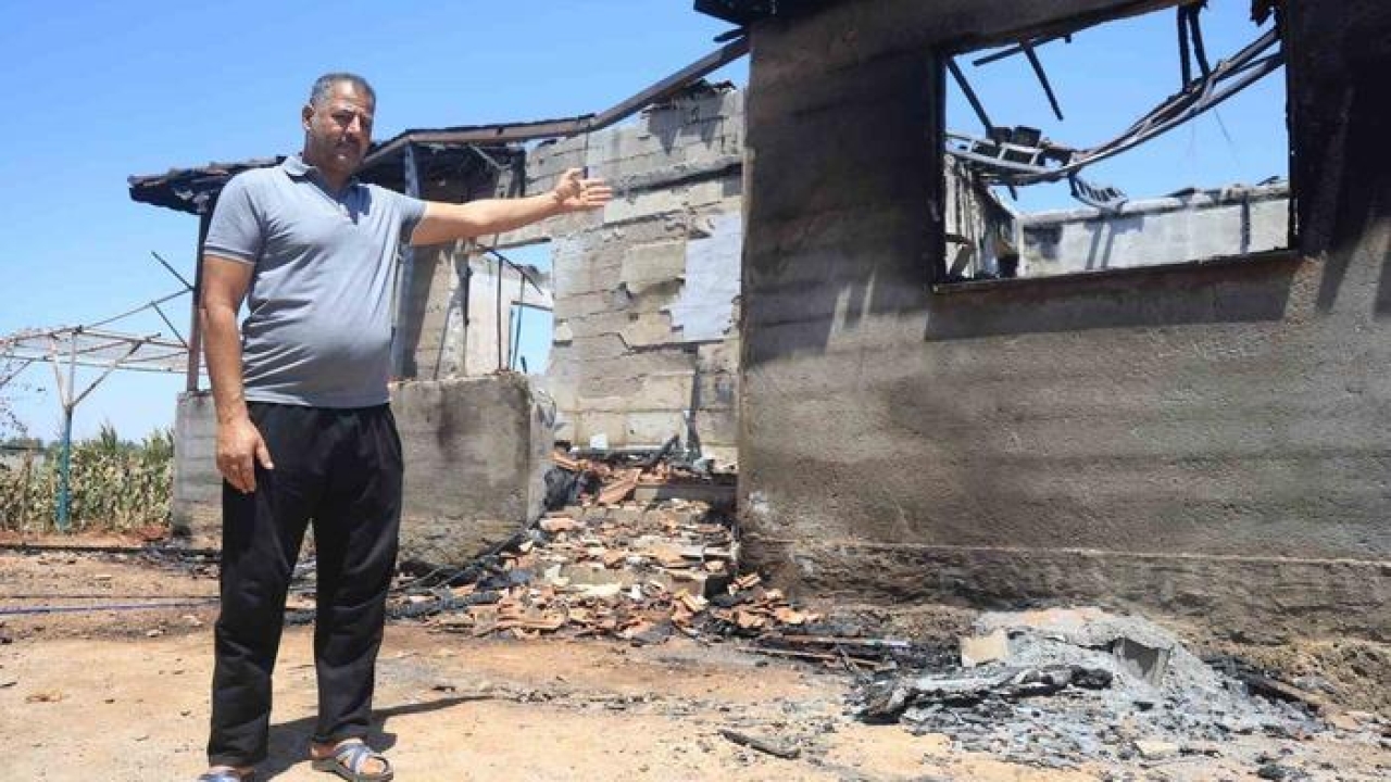 İnşaatta çalışarak kazandığı parasıyla yaptırdığı yuvası alev alev yanarak kullanılmaz hale geldi