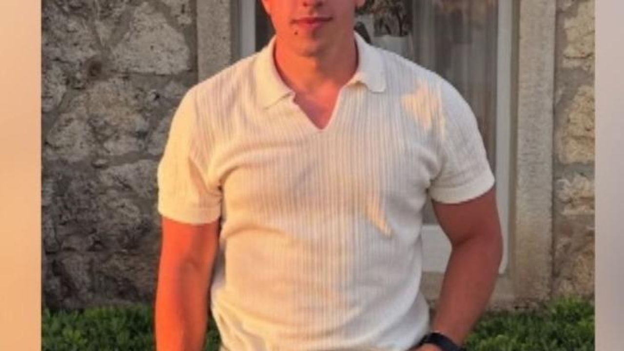 İstanbul Kartal'da kaza: Otomobil motosiklete çarptı! 25 yaşındaki antrenör ağır yaralandı