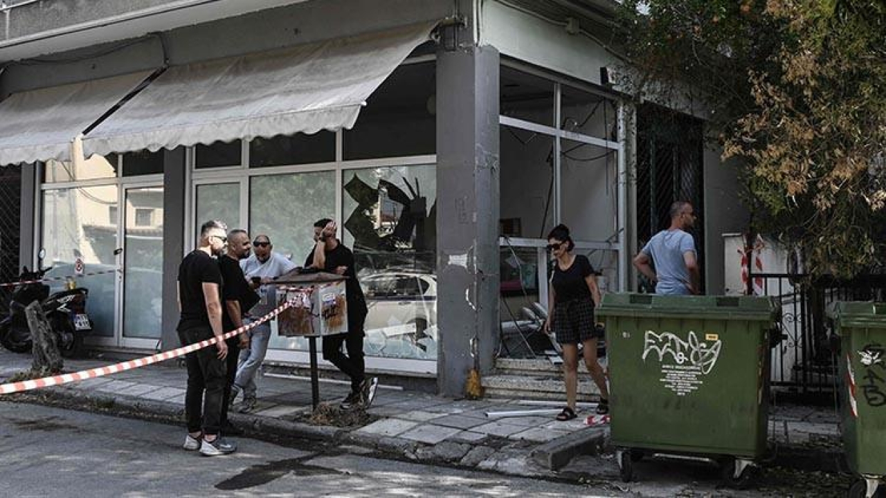 Komşuda şiddetli patlama: En az 3 kilo patlayıcı kullanıldı