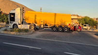 Otoyolda tankerle çarpışan motosikletin 84 yaşındaki sürücüsü öldü