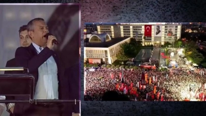 Özgür Özel, CHP'nin Saraçhane mitinginde konuştu: "Dünya siyasi tarihinin en büyük imza kampanyasını yapıyoruz, sayı 20 milyonu geçti"