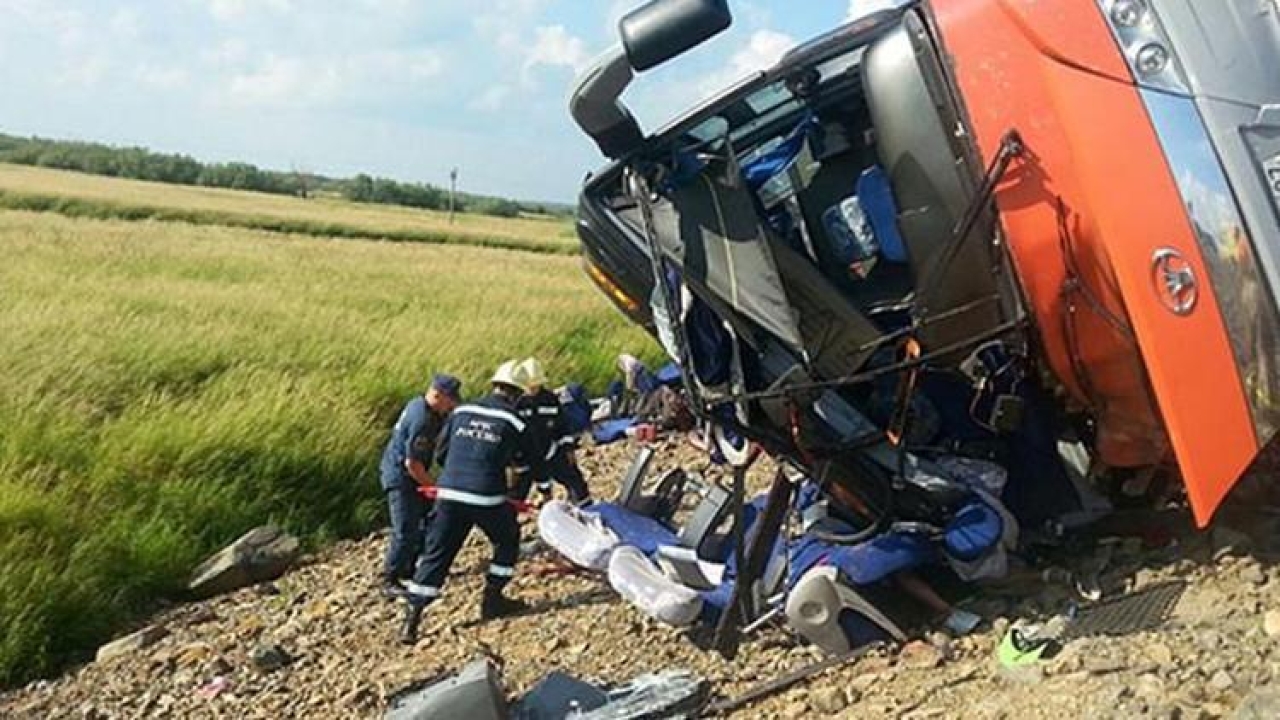 Rusya'da maden işçilerini taşıyan otobüs kaza yaptı: 13 kişi öldü