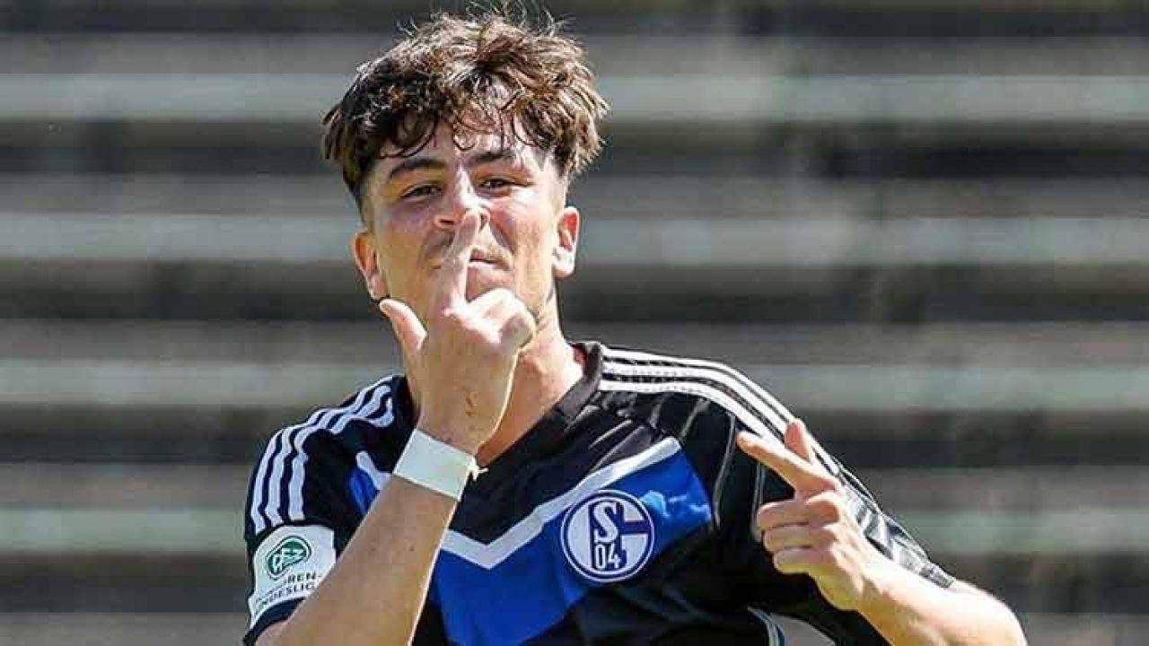 Schalke'den 19 yaşındaki Berkay gündemde