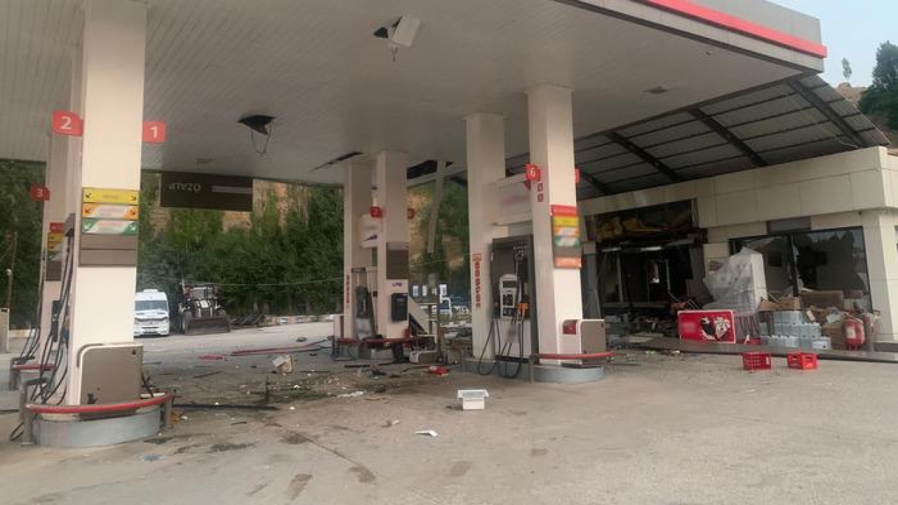 Van'da akaryakıt istasyonunda meydana gelen patlamada 1 kişi ağır yaralandı