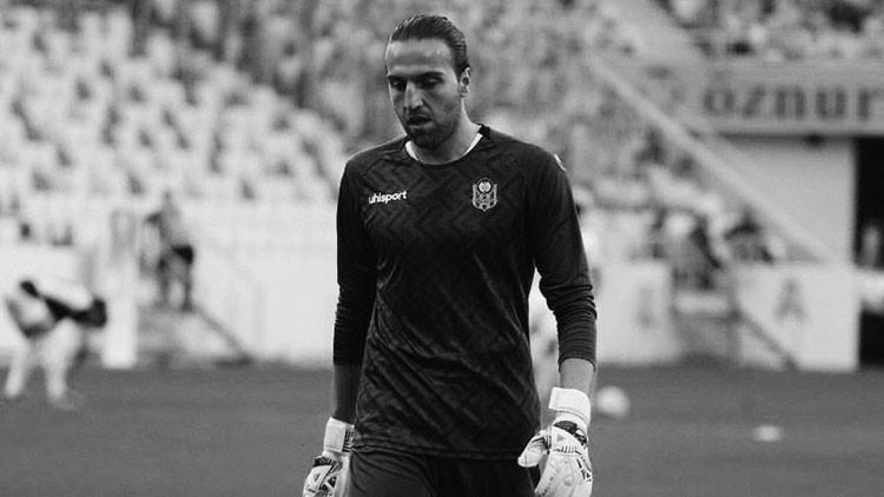 Yeni Malatyaspor, kalecisi Ahmet Eyüp'ün 14 numaralı formasını emekliye ayırdı