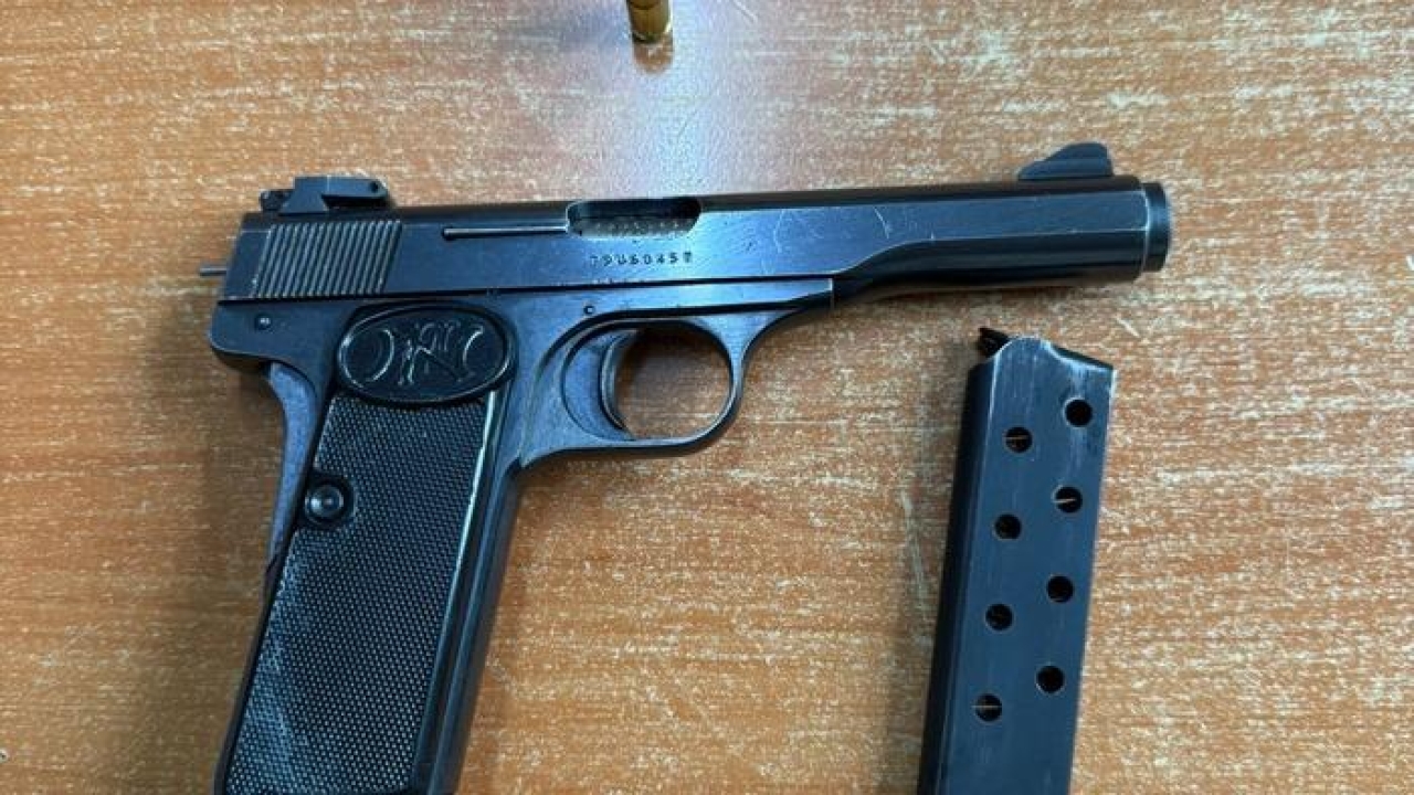 Adana'da kovalamaca sonucu durdurulan motosiklette ruhsatsız tabanca ele geçirildi