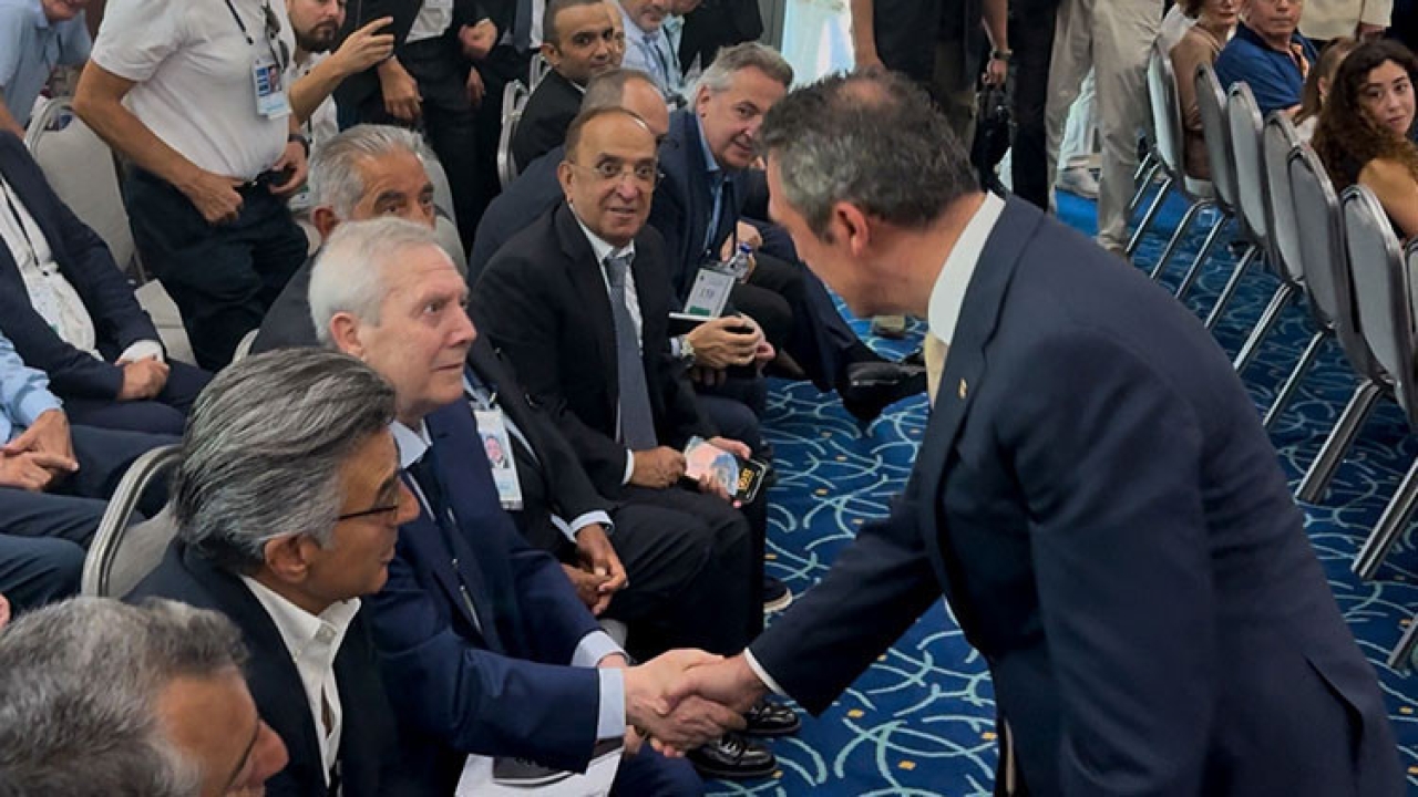 Aziz Yıldırım locasına kavuştu!