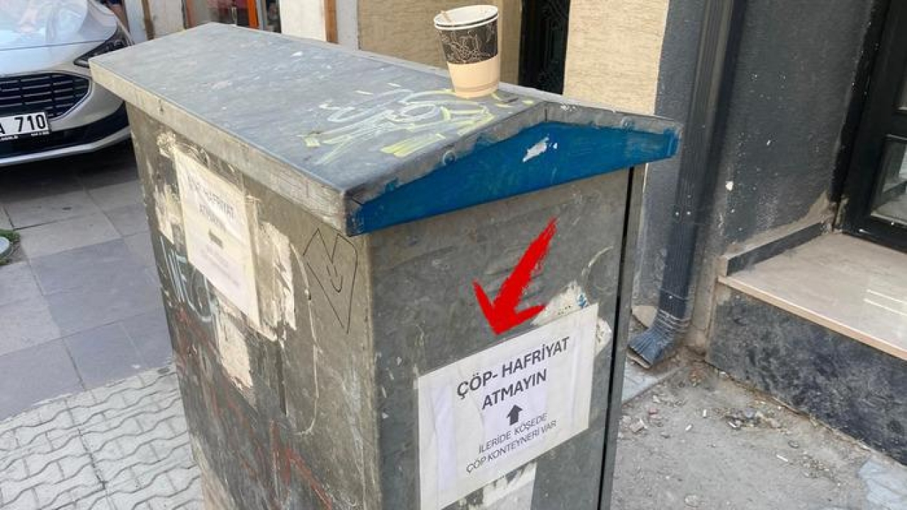 Dikkat çeken uyarı: Elektrik panosunun dört bir tarafına astı!