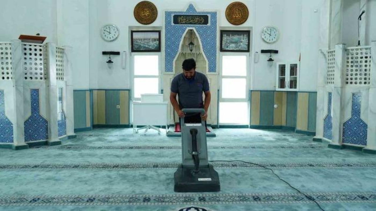Düzce'de camiler temizleniyor!