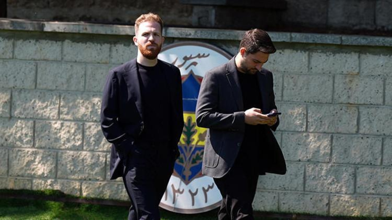 Fenerbahçe Futbol Direktörü Devin Özek'ten transfer müjdesi: 'Kısa süre içerisinde camiamızı mutlu edecek haberlerimiz olacak'