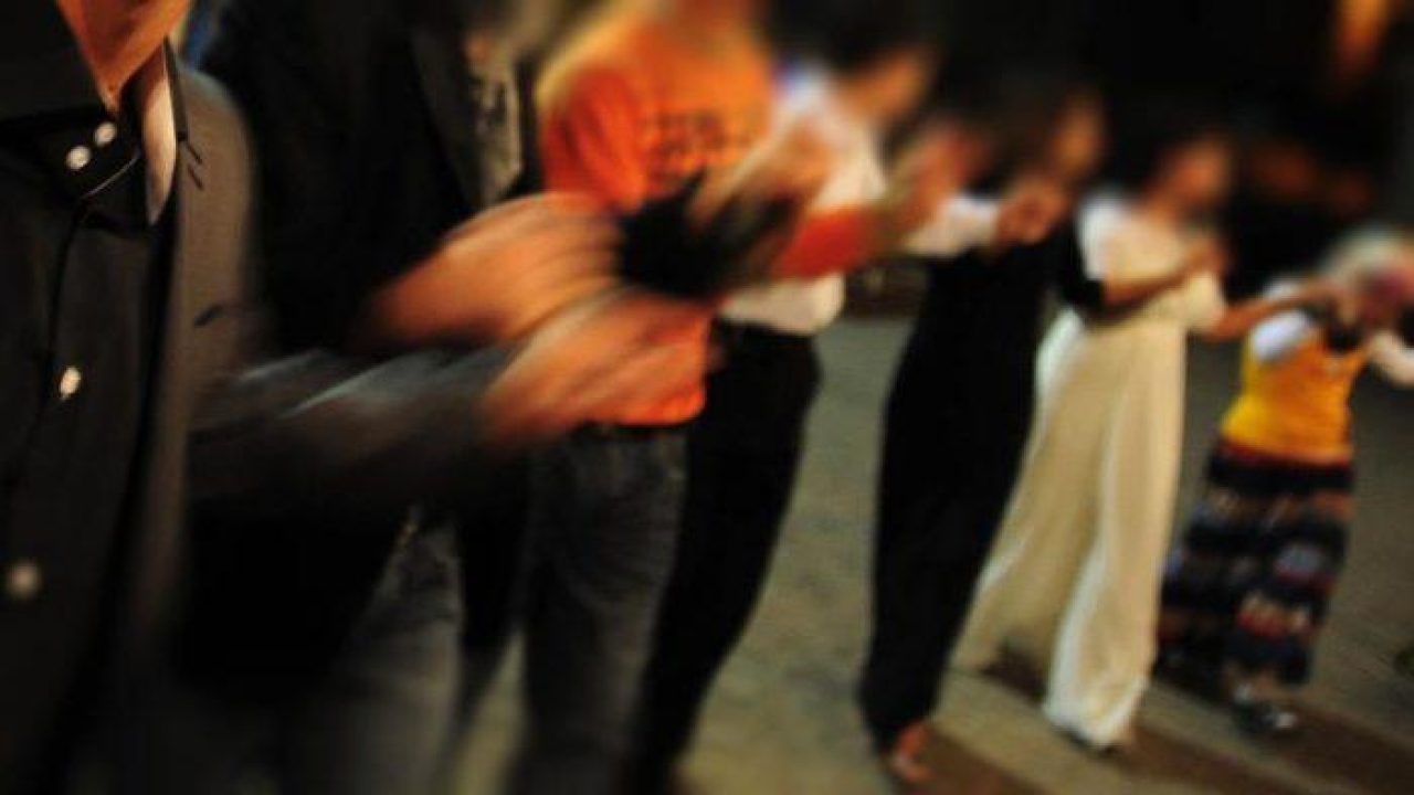 Kına gecesinde halay kavgası! Kız tarafı halaya almayınca ortalık karıştı: 12 yaralı