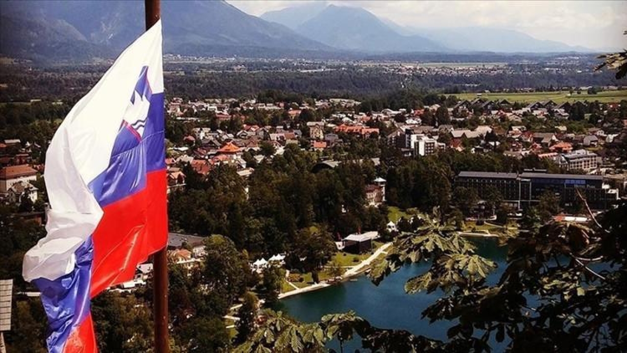 Son dakika... Slovenya, İsrail'le silah ticaretini tamamen durdurdu