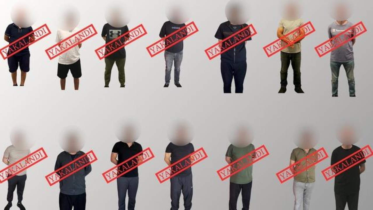 Bakan Yerlikaya 'Bizden kaçamayacaklar' diyerek duyurdu! 14 kritik isim yakalanıp, Türkiye'ye getirildi