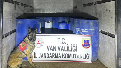 Van'da 3 bin 710 litre asetik asit anhidrit ile 50 kilo kostik soda ele geçirildi: 2 gözaltı