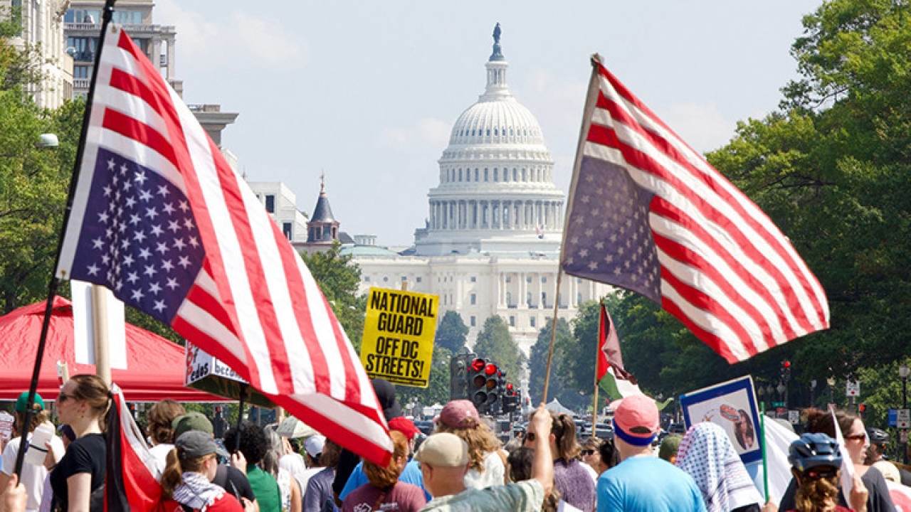 Washington&#039;da Ulusal Muhafızlar&#039;a karşı protesto