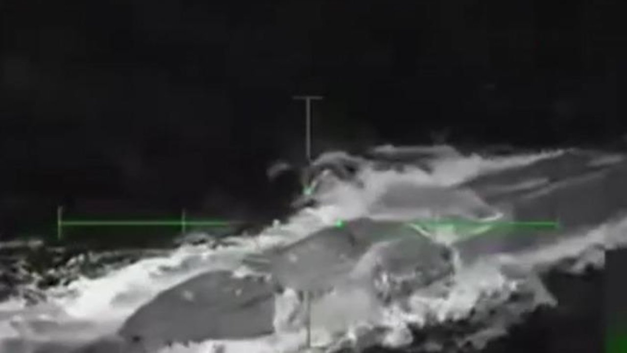 ABD&#039;den uyuşturucu yüklü denizaltına operasyon: 2 ölü, 2 yaralı