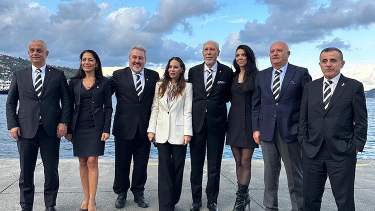 Ahmet Akpınar listesini açıkladı