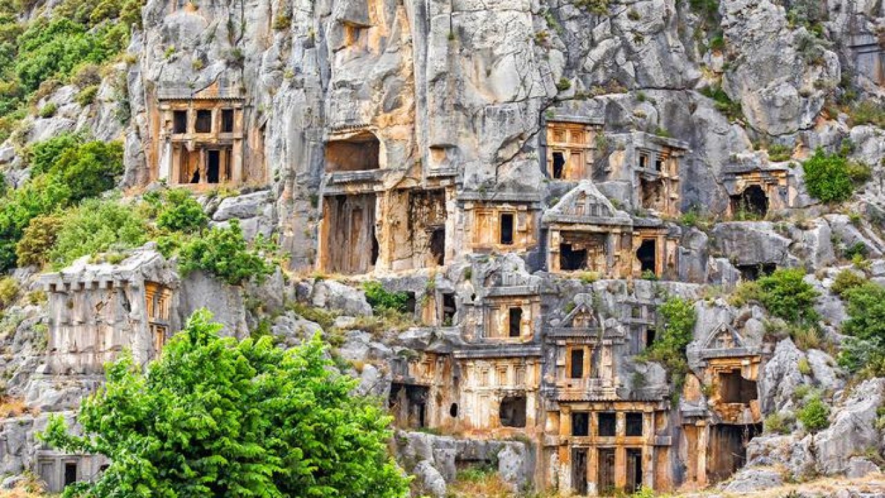 Akdeniz'in parlayan yıldızı Antalya'da Kültür Yolu Festivali başlıyor!