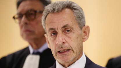 Fransa'nın eski Cumhurbaşkanı Sarkozy yarın cezaevine giriyor, tek kişilik hücrede kalacak