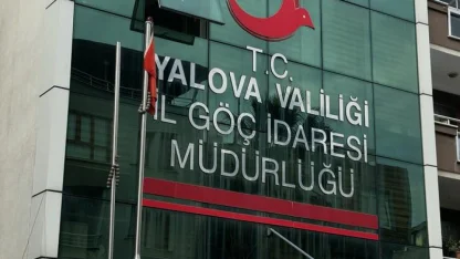 İl Göç İdaresine büyük operasyon! Müdür, çalışanlar, tercümanlar... Hepsi gözaltına alındı