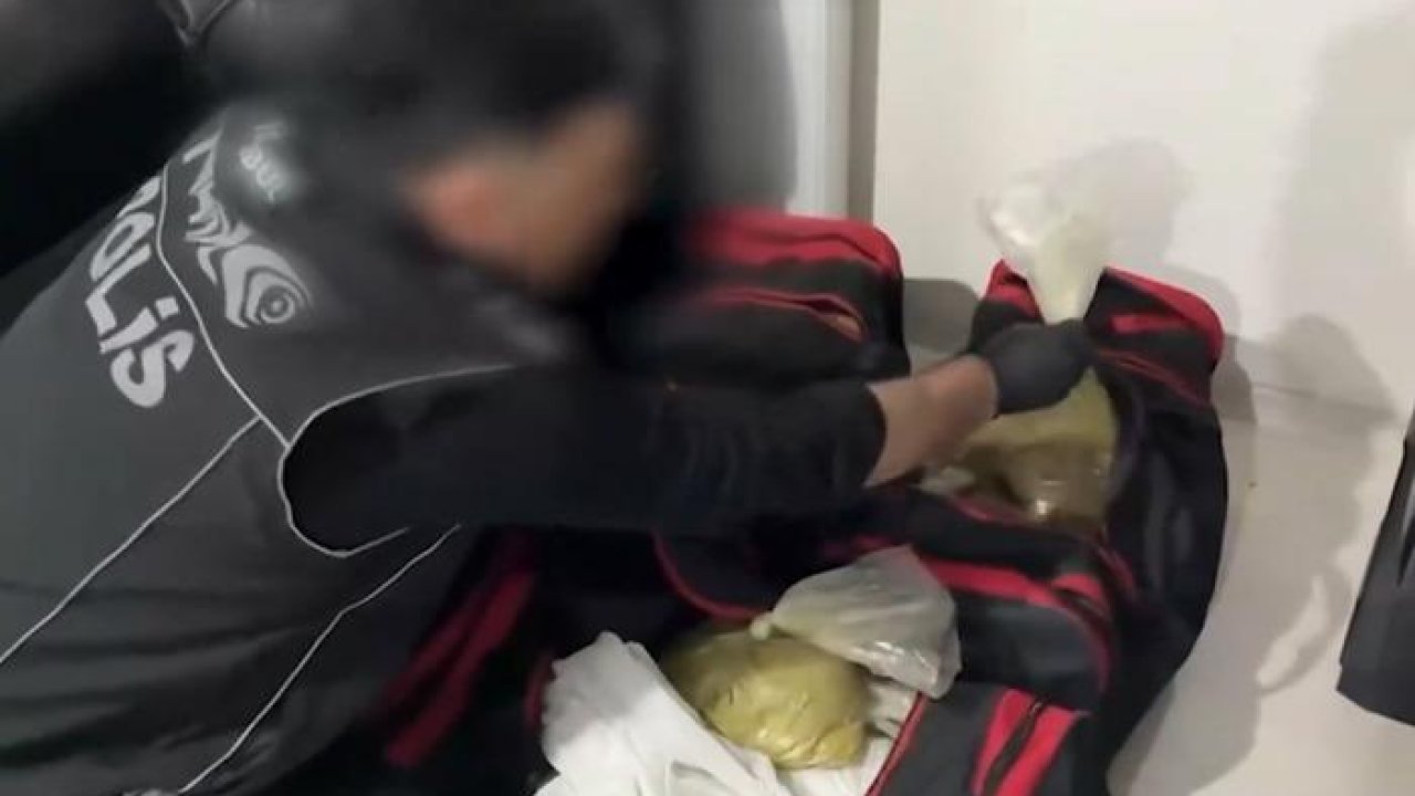 İstanbul&#039;da uyuşturucu satıcılarına yönelik operasyon! 11 şüpheli yakalandı