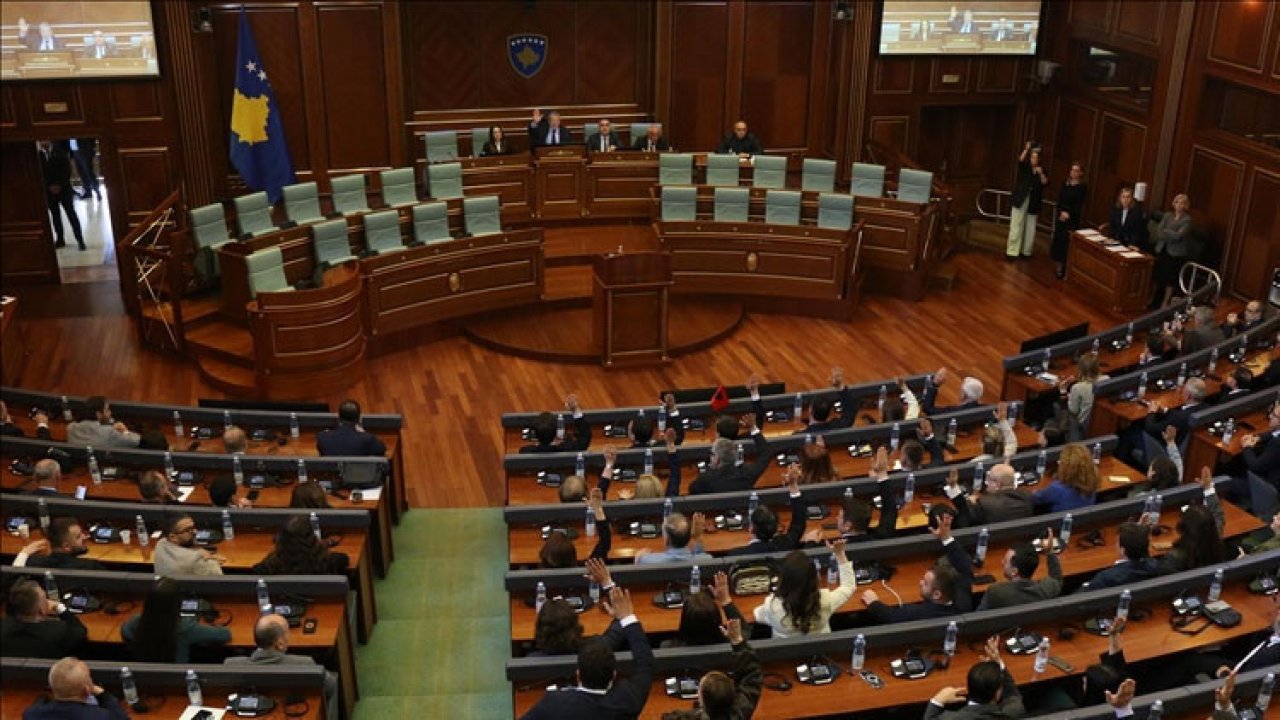 Kosova&#039;da yeni hükümete güvenoyu çıkmadı