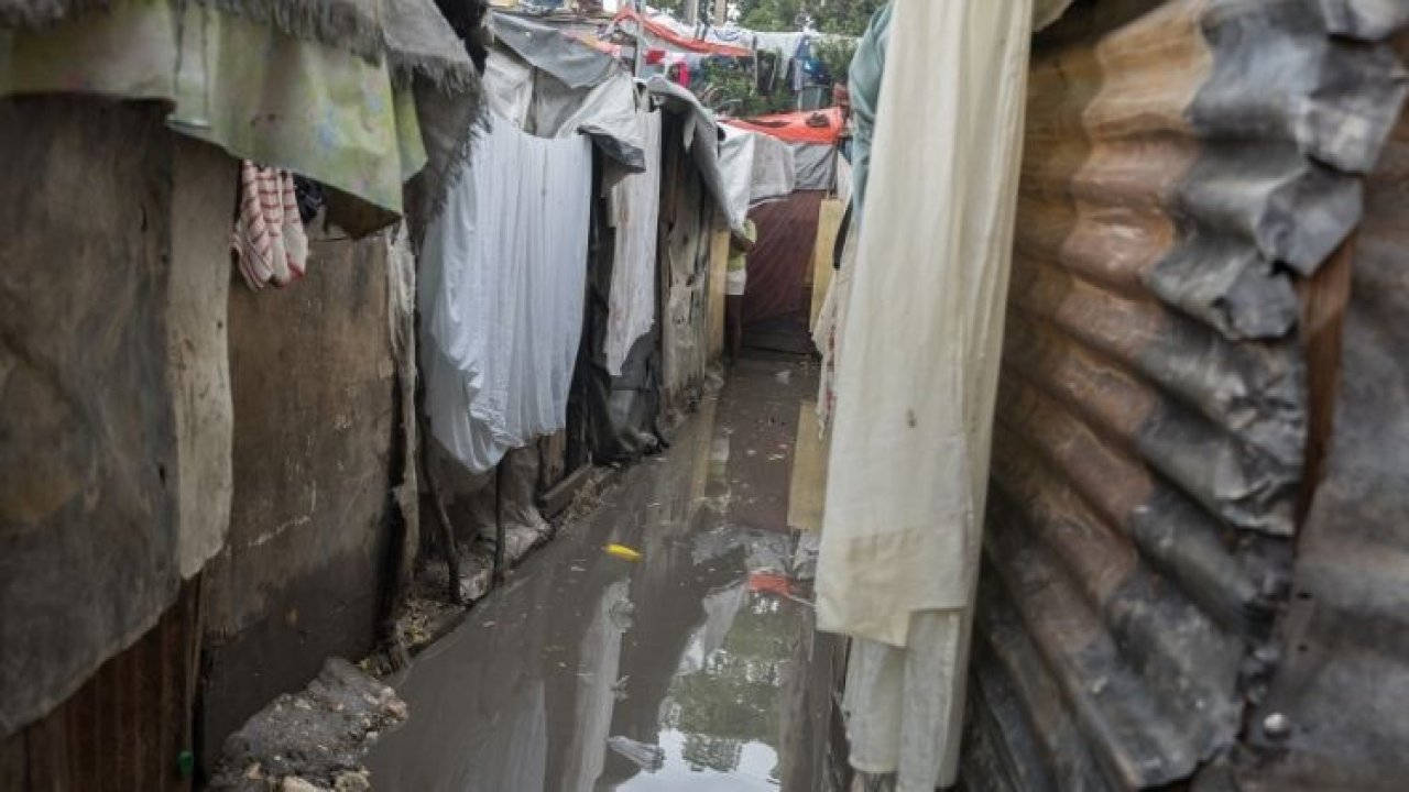 Melissa Kasırgası'nın neden olduğu selde 25 kişi öldü