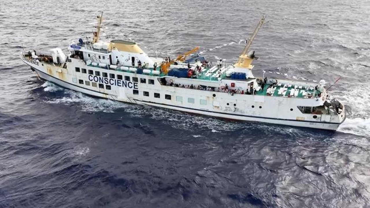 Milletvekilleri de aralarındaydı! İsrail&#039;de kalan Türk vatandaşları için Türkiye&#039;den açıklama