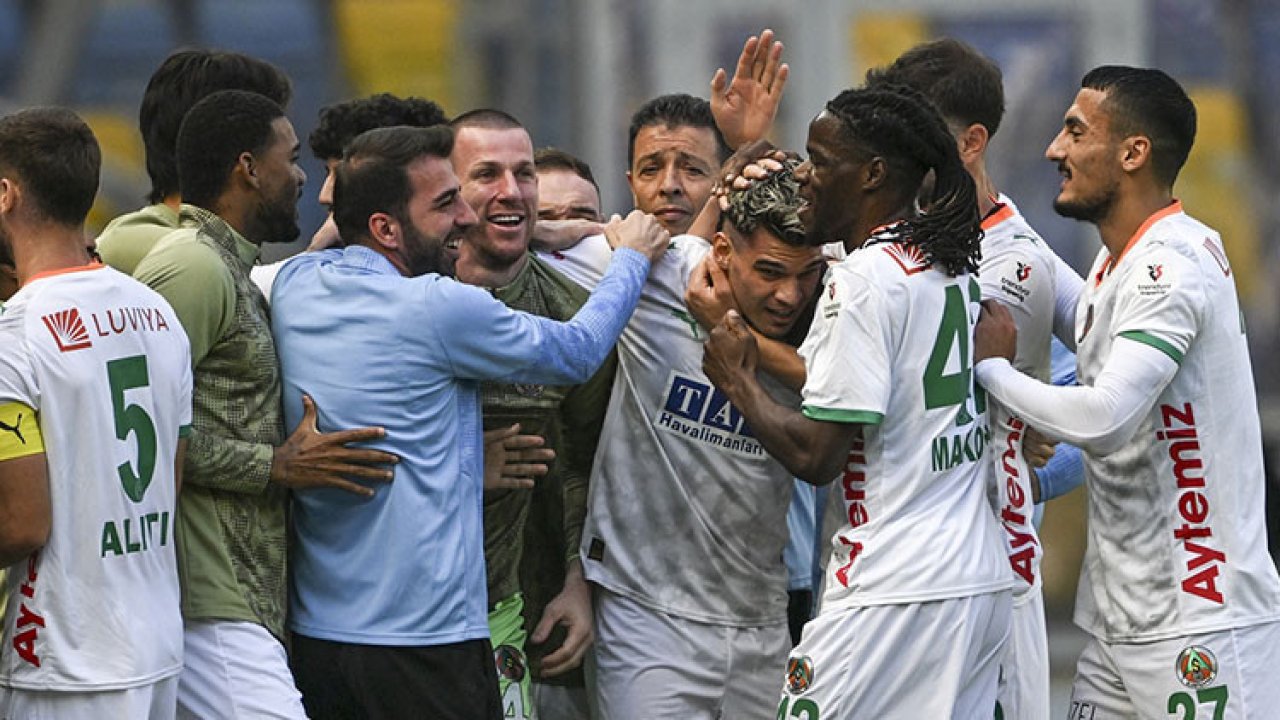 Oğul Hagi&#039;den babasını hatırlatan harika gol!
