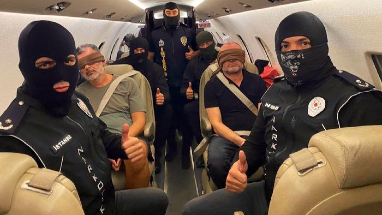 SON DAKİKA | CHROOKE&#039;ye büyük darbe! &#039;Don Vito&#039; lakaplı baron Abdullah Alp Üstün ve Hasan Lala yakalandı
