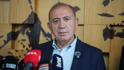 Son dakika | Gürsel Tekin koltukta kaldı! Mahkemeden yeni karar: Dava ertelendi