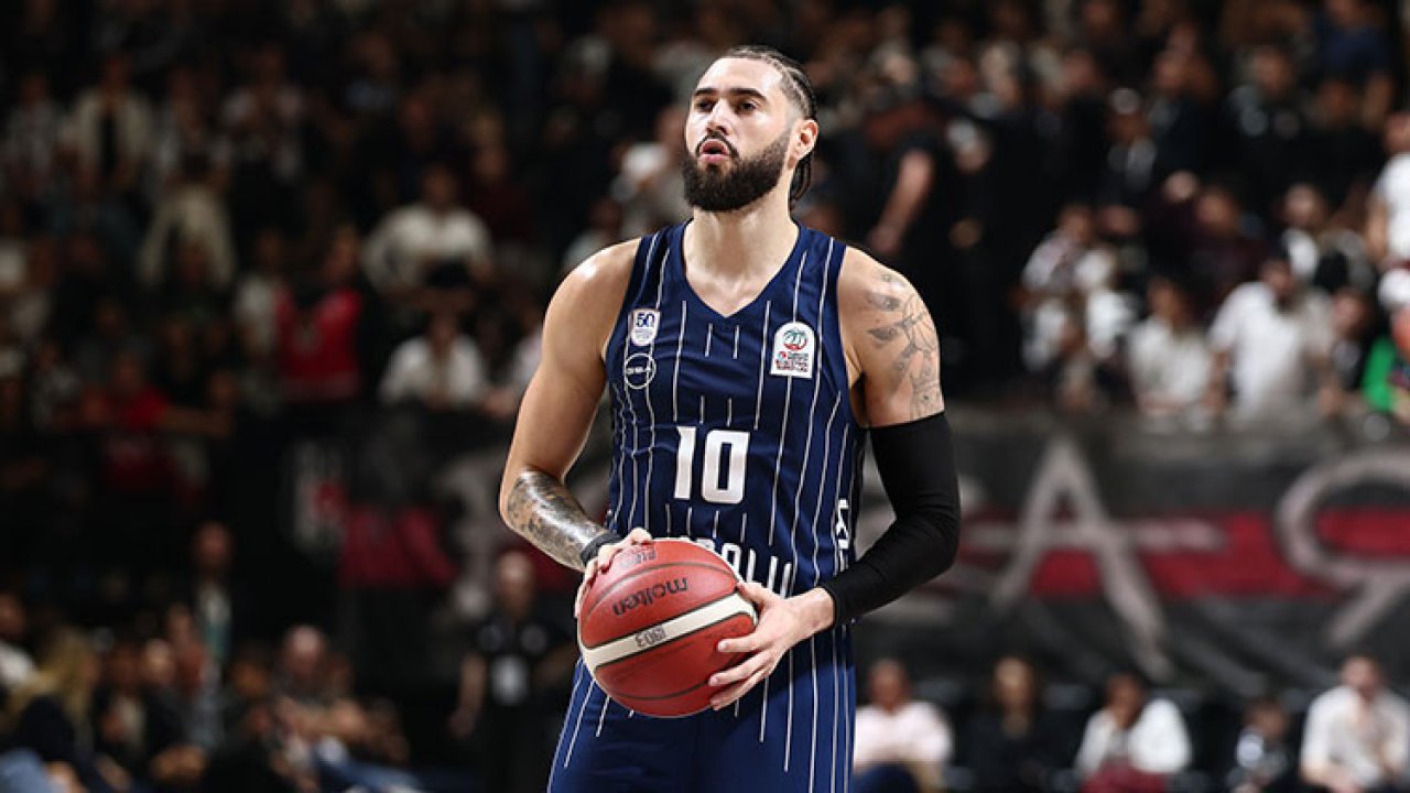 Anadolu Efes, EuroLeague&#039;de Barcelona&#039;yı konuk ediyor!