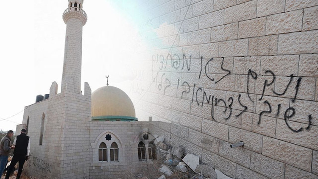 Batı Şeria&#039;da çirkin saldırı: Yerleşimci İsrailliler cami kundakladı