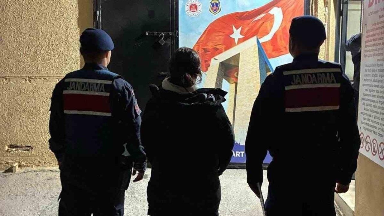 Çanakkale’de jandarma denetimleri: 8 tutuklama