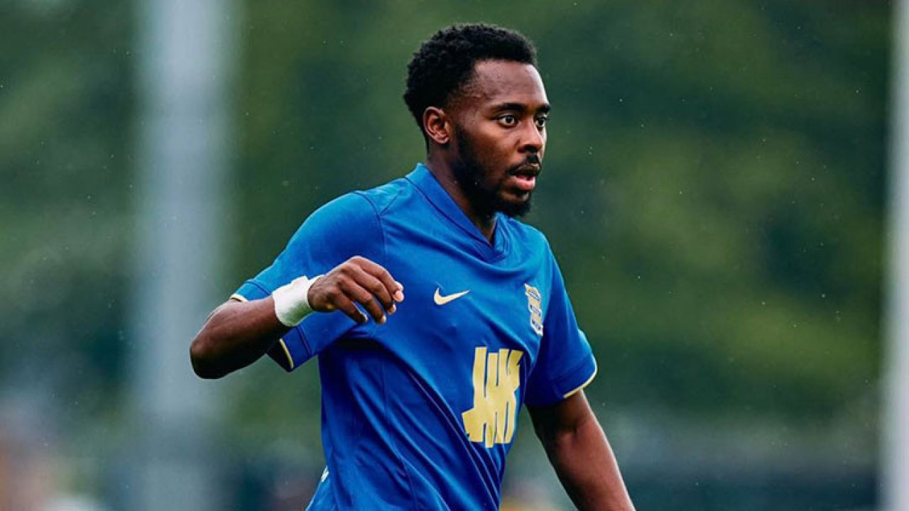 Chris Davies&#039;ten Osayi-Samuel açıklaması! &#039;Takımdan uzak kaldı&#039;