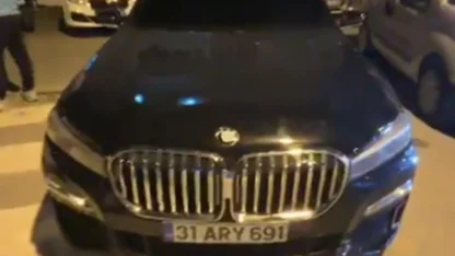 Ehliyeti 2043’e kadar alınan sürücüye çakar ve koyu filmden 316 bin TL ceza