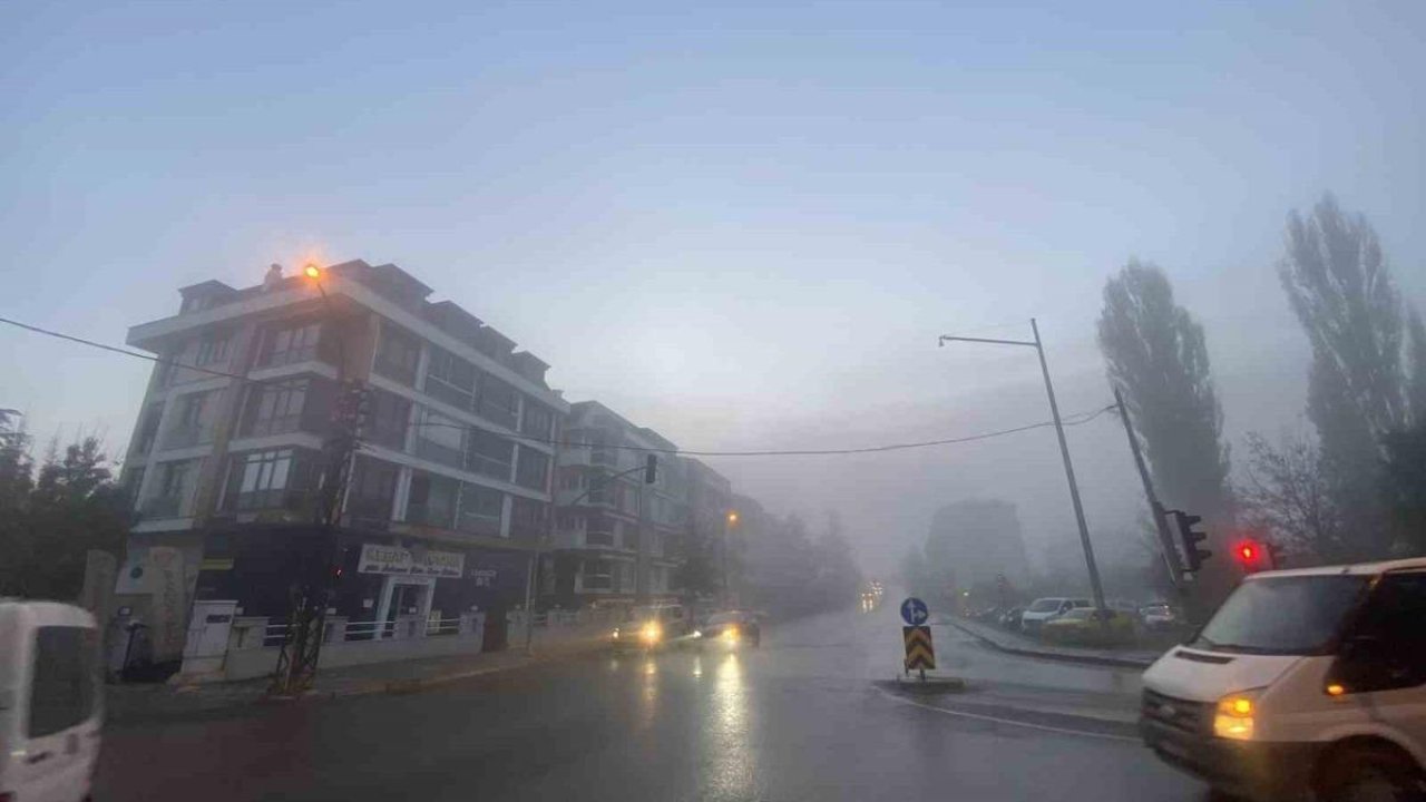 Eskişehir’de sis etkili oldu