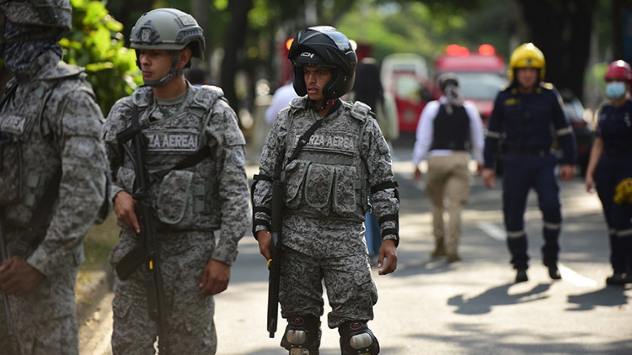 Kolombiya&#039;da terör operasyonu: 25 kişi ölü ele geçirildi