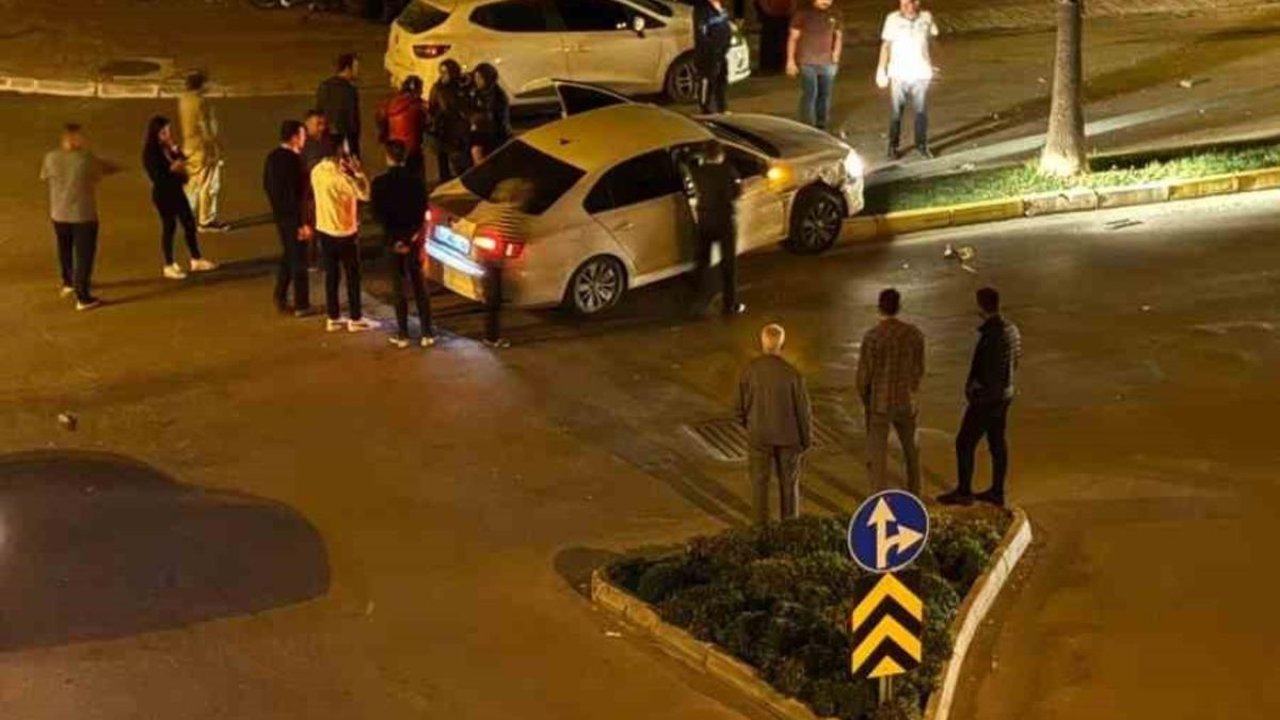 Manavgat’ta otomobiller çarpıştı: 3 yaralı