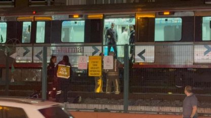 Marmaray Küçükçekmece durağından feci ölüm! Raylara atlayan şahıs hayatını kaybetti
