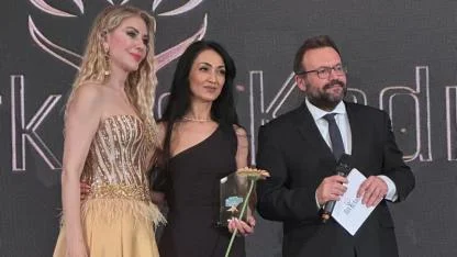 NİHAL ALANKAYA ÖDÜL GECESİNE DAMGA VURDU