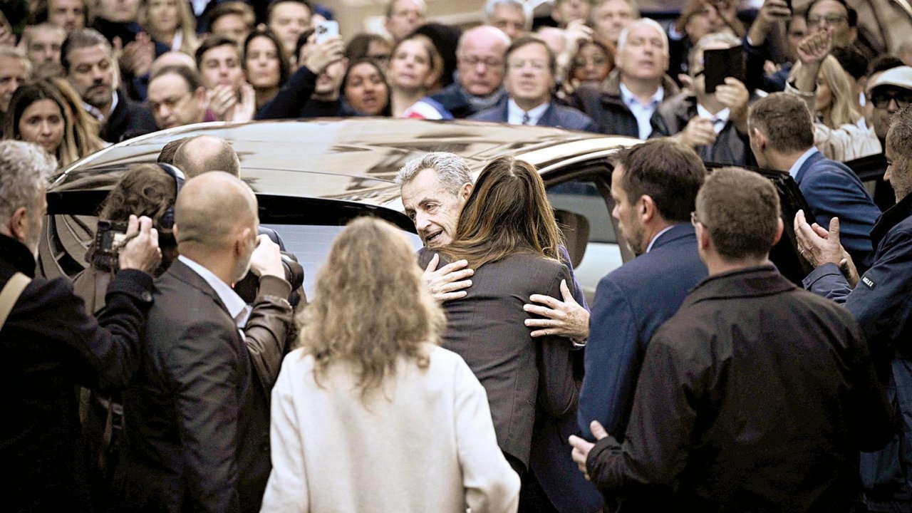 Sarkozy cezaevi anılarını yazdı... 20 gün hapis yattı