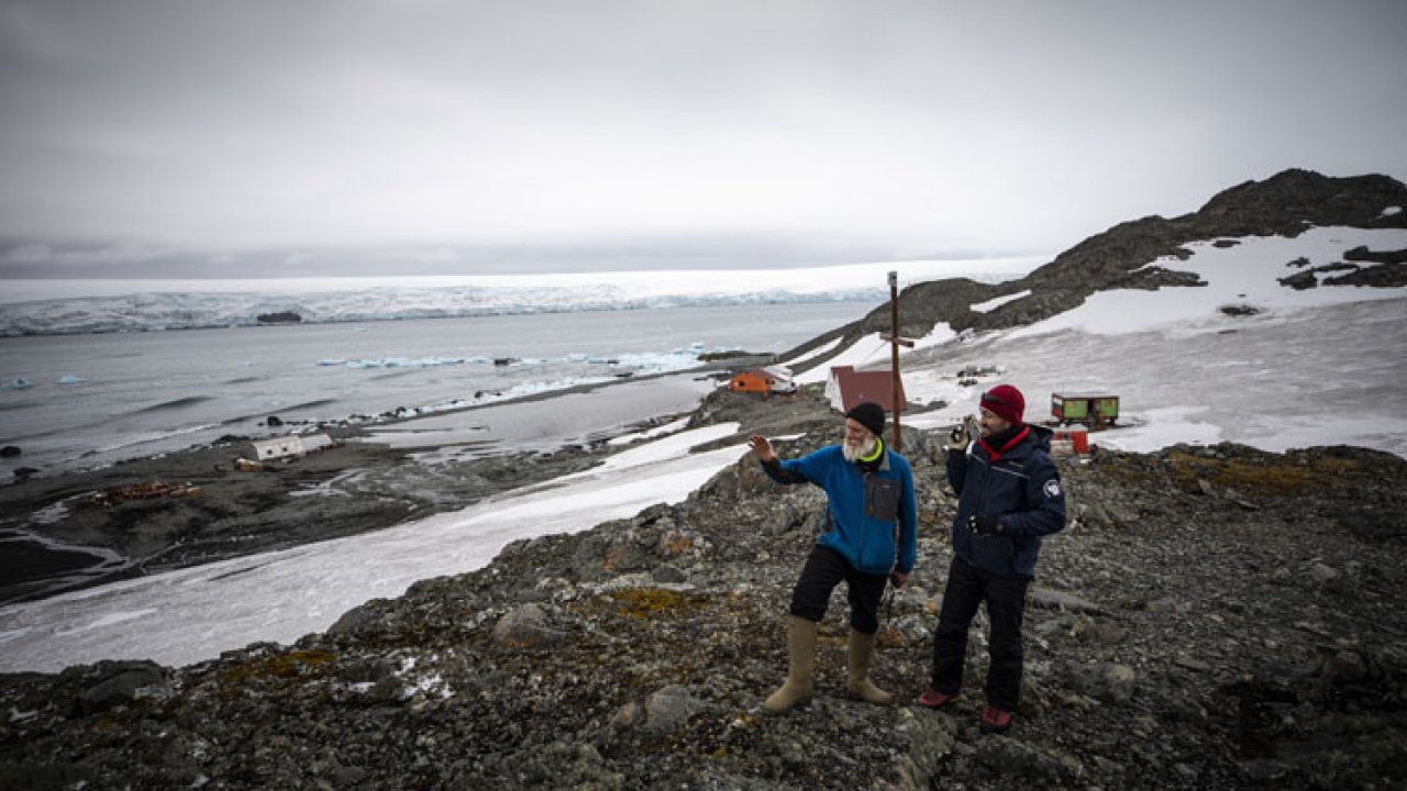 Şili&#039;de doğa yürüyüşüne çıkan turistler fırtınada kayboldu