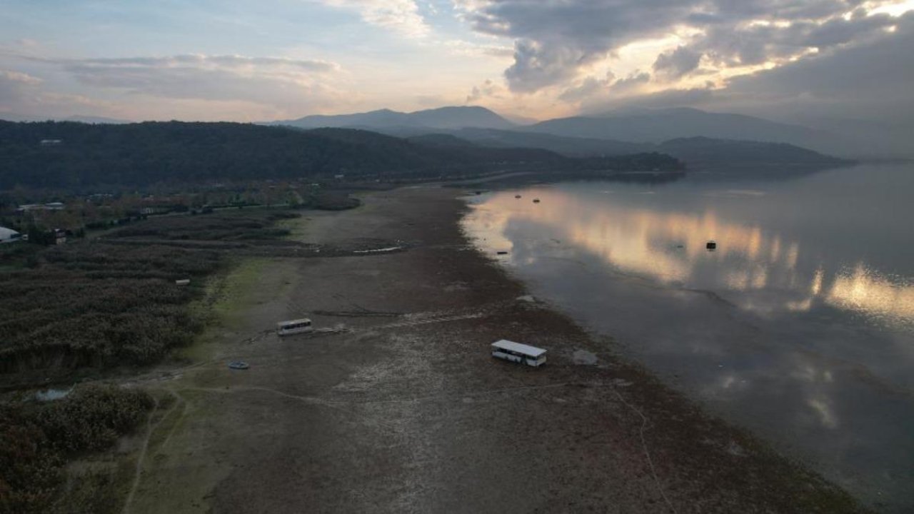16 ilçenin muhtarları Sapanca Gölü için tek ses oldu: &quot;Sanayinin değil yaşamın kaynağıdır&quot;