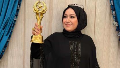 ABİDE ACUL BURSA'YA ÖDÜLLE DÖNDÜ